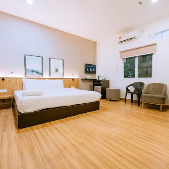 Superior King Room